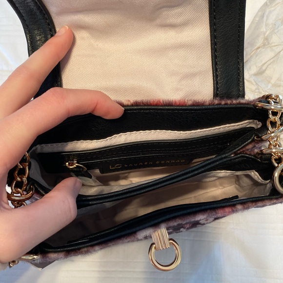 LC Lauren Conrad Violet Velour Purse Gold Chain Straps NWT - Picture 4 of 8